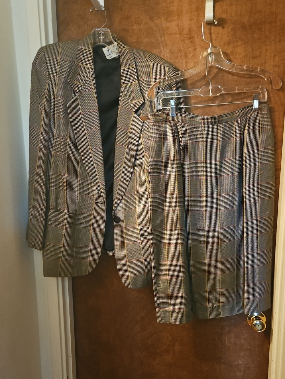 Le Suit Women's Brown Plaid Blazer and Skirt Set
